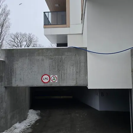 Beige Paradise Prostywynajem Parking Close To The Apartment